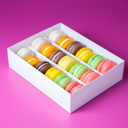 Макаруны в коробке