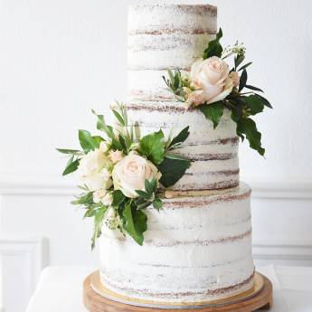 Торт свадебный «Нежный велюр»