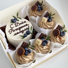 Бенто-торты с капкейками