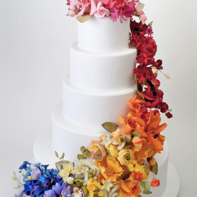 свадебный пятиярусный торт с цветами