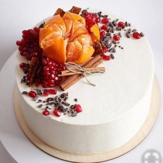 Торт на Новый год «Аромат мандаринов» на заказ