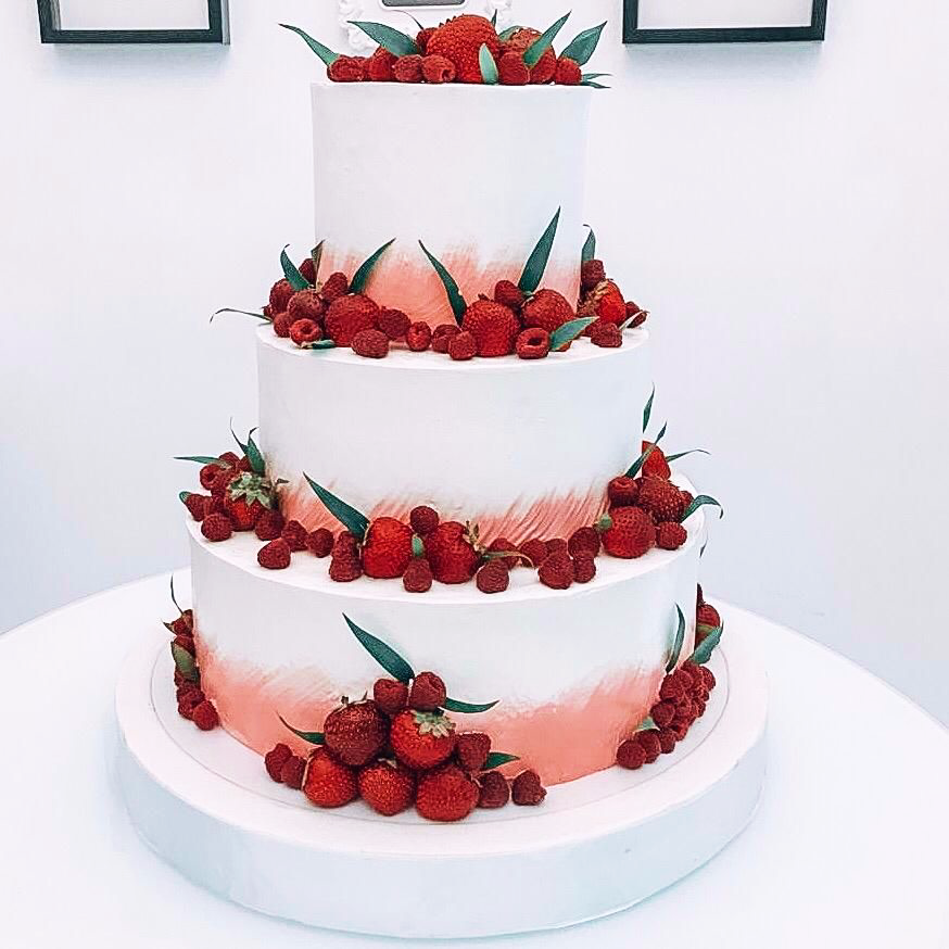 Торт с ягодами «Радость» на заказ