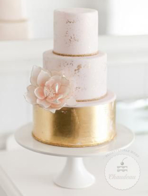торт на свадьбу с золотом