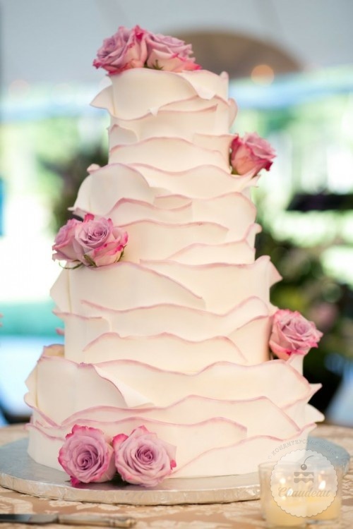 торт на свадьбу розовый