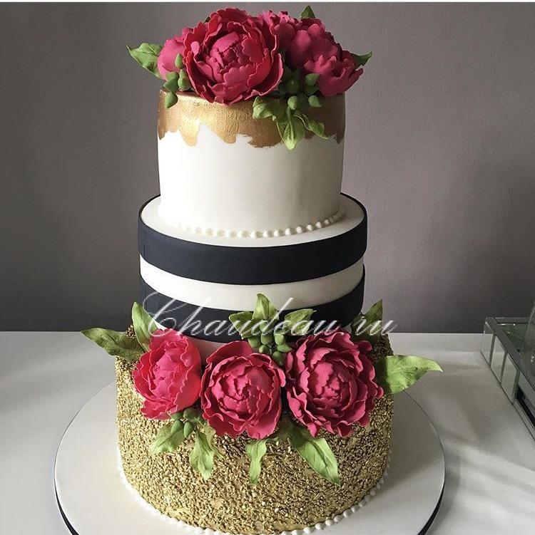 Красивый свадебный торт «Восторг» заказать в Москве
