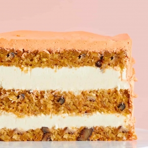 «Морковная с сырным кремом и грецким орехом» 