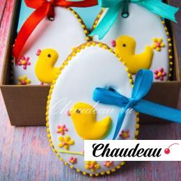 имбирный пряник в виде пасхального яйца