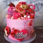 Красивый торт с сердцем для девочки на день рождения