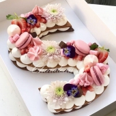 Торт в виде буквы S на день рождения или юбилей