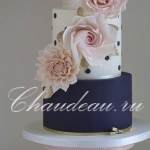 красивый свадебный торт с цветами