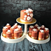 Свадебный торт с зеркальной глазурью на заказ