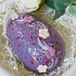 Шоколадное яйцо с пряником и шоколадом