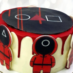 Торт Squid Game с надзирателями TSGN013136 фото и оформление торта