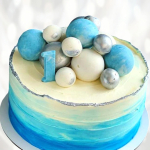 Торт на 1 год бело-голубого цвета T1GB013253 фото и оформление торта