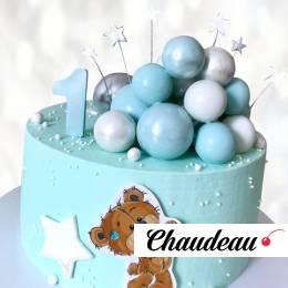 Нежно-голубой торт на годик сыну NTGS013318 фото и оформление торта