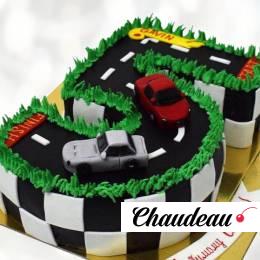 Торт со спортивным треком и болидами TSST013321 фото и оформление торта