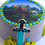 Торт Майнкрафт с пиксельным мечом TMPM013439 фото и оформление торта