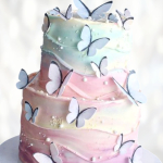Торт бело-голубой с бабочками TBB0013496 фото и оформление торта