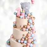 Торт мишка с шарами на годик TMSH013595 фото и оформление торта