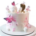 Торт с бабочками для девочки на 2 года №2289