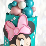 Торт Minnie Mouse и шары TMMS0013748 фото и оформление торта