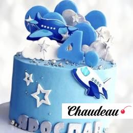 Торт с самолетом на четырехлетие TSCH013979 фото и оформление торта