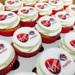 Капкейки с логотипом компании «Virginm»  на заказ