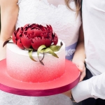 Одноярусный свадебный торт «Мира» фото 1 Одноярусный свадебный торт «Мира» на заказ