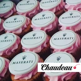 Капкейки с логотипом компании «Maserati»  фото 1 Капкейки с логотипом компании «Maserati»  на заказ