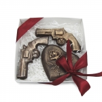 Шоколадный набор «Любовь спасет мир» на заказ