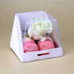 Набор макарунов с розой «Мини» на заказ