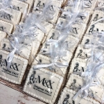 Пряники брендированные «M&X» на заказ