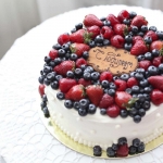 Торт «Клубника на бархате» фото 1 Торт «Клубника на бархате» на заказ