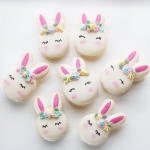Праздничные макаруны «Пасхальные кролики» на заказ