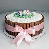 Праздничный торт «Пасхальная лужайка»