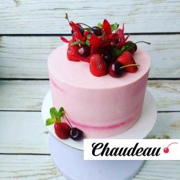 Торт «Ягодный сюрприз» фото 1 Торт «Ягодный сюрприз» на заказ