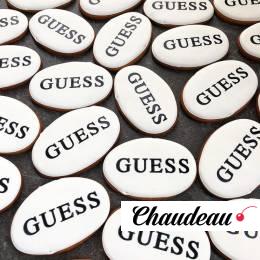 Корпоративные пряники с логотипом «Guess» фото 1 Корпоративные пряники с логотипом «Guess» на заказ
