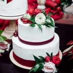 Торт с цветами «Вишневый шик» на заказ