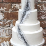 Свадебный торт с кристаллами «Хрустальный» на заказ