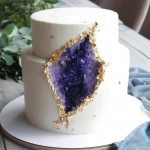 Свадебный торт с кристаллами «Магия» фото 1 Свадебный торт с кристаллами «Магия» на заказ