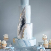 Свадебный торт с кристаллами «Романтика» на заказ