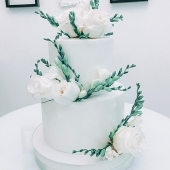 Торт с цветами «Воздушный» на заказ