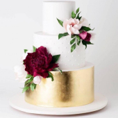 Торт с цветами «Розы на золоте» на заказ