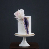 Свадебный торт с кристаллами «Двое» на заказ