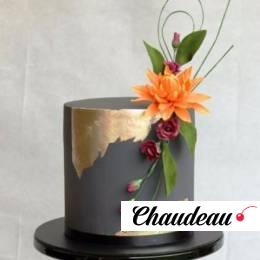 Торт с цветами «Каролина» фото 1 Торт с цветами «Каролина» на заказ