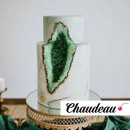 Свадебный торт с кристаллами «Изумрудный» фото 1 Свадебный торт с кристаллами «Изумрудный» на заказ