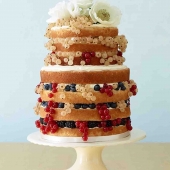 свадебный торт со свежими ягодами