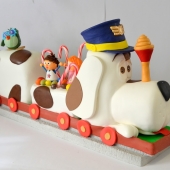 Праздничный торт «Собачка-паровоз» на заказ