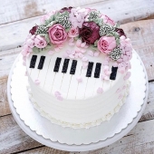 Праздничный торт «Фортепиано» на заказ