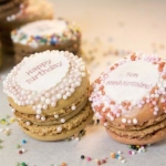 Макаруны на день рождения «Happy Birthday» на заказ